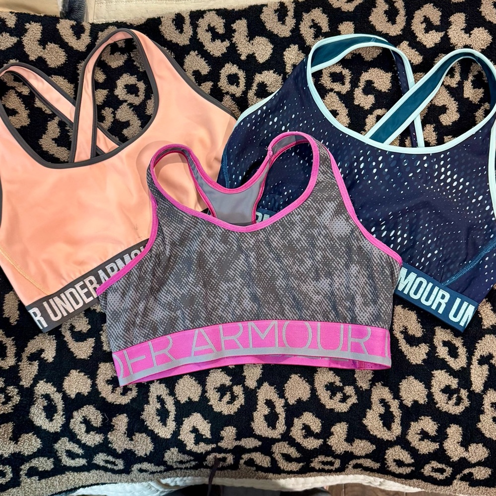 UnderArmour. Size Large. Set of 3.
